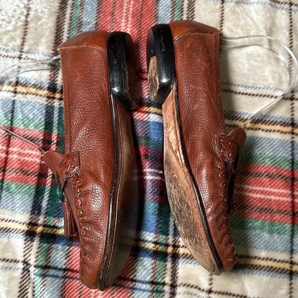 Cole Haan Soft Leather Women’s Loafer Tassel size 6 1/2 B Brown Cognac - Picture 4 of 16